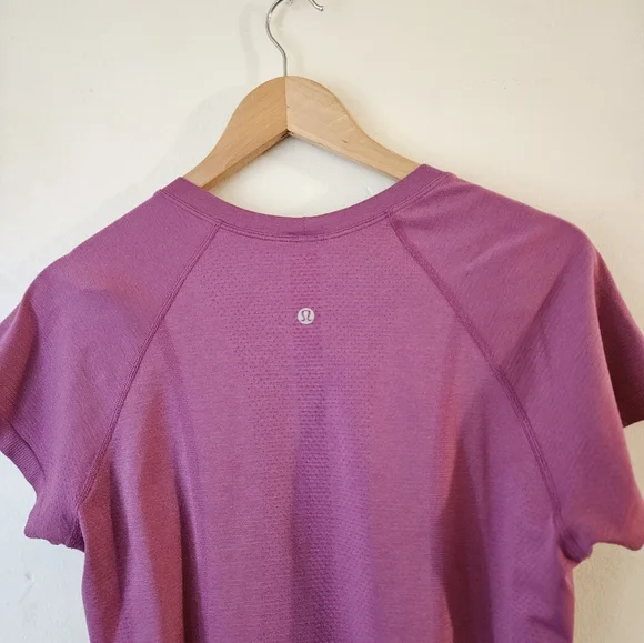 Lululemon Swiftly Tech SS 2.0 Size 12 Purple Shirt - Picture 3 of 5
